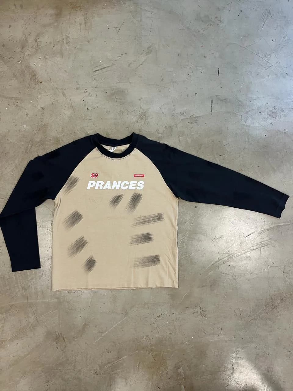 REMERA PRANCES