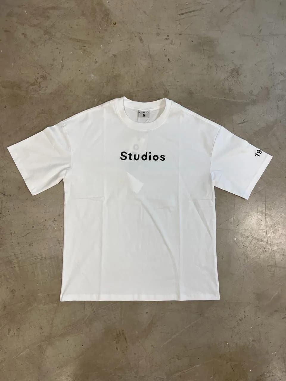 REMERA CARA CRUZ STUDIOS