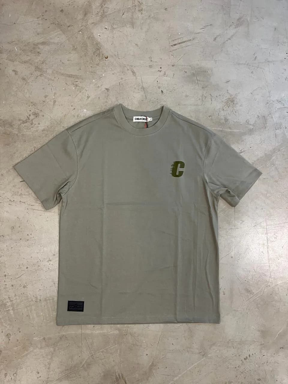 REMERA CARA CRUZ "C"